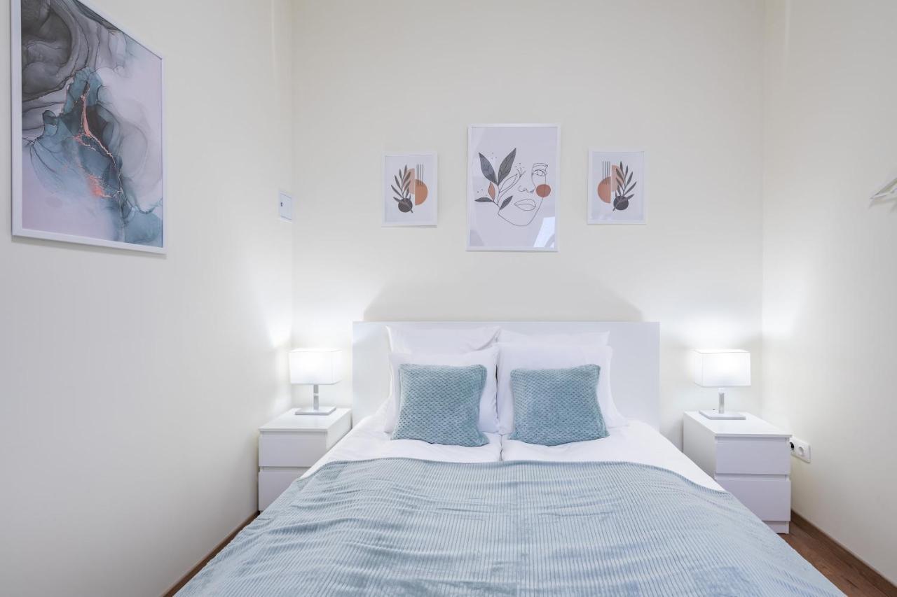 Hyper - New - Very Small Apartmán